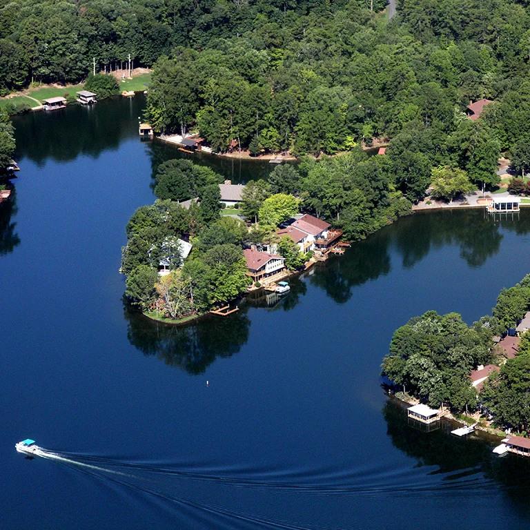 hm-gallery-lakes-lake view1-hot-springs-village