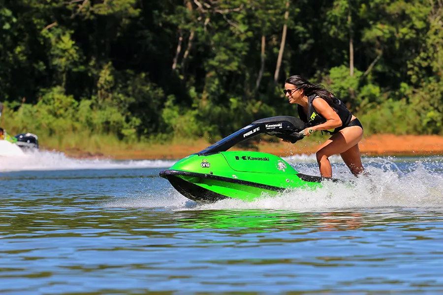 Enjoy summer on the lakes at Hot Springs Village